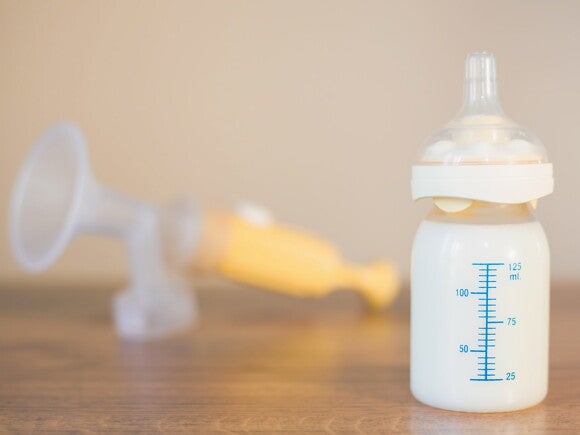 Зберігання грудного молока: ТОП-5 порад, як його зберігати
