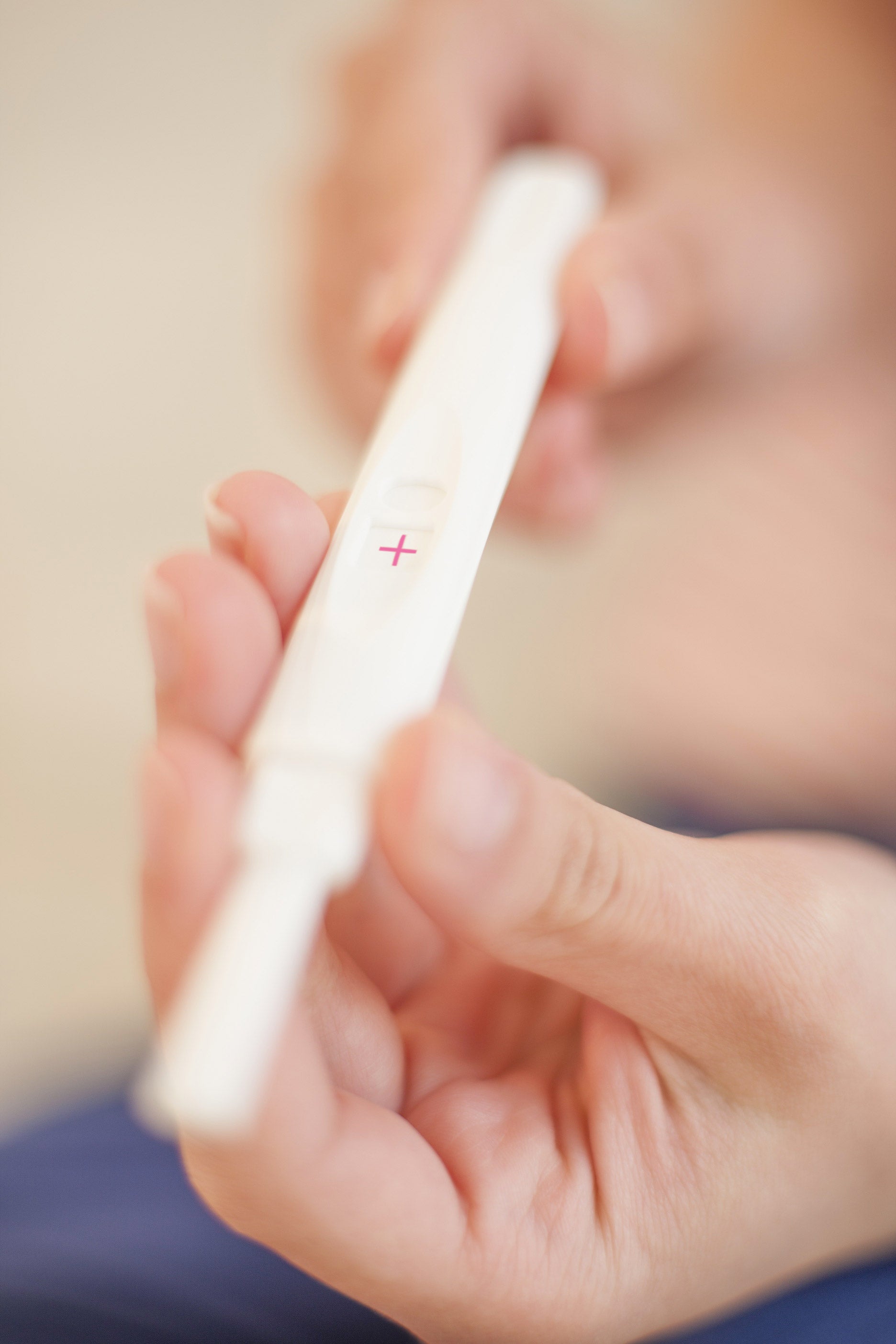 Беременность при грудном вскармливании: первые признаки | Nestle Baby