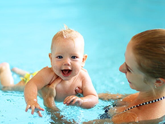 Як навчити дитину плавати: ТОП-6 порад
