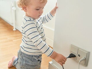 Як зробити дім безпечним для дитини
