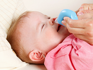 Як і чим промити дитині ніс при нежиті?