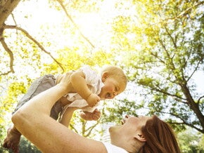 Витамин D для новорожденных: зачем нужен и как правильно давать