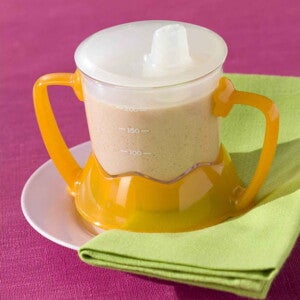 Дитяча поїльник-чашка з носиком та ручками