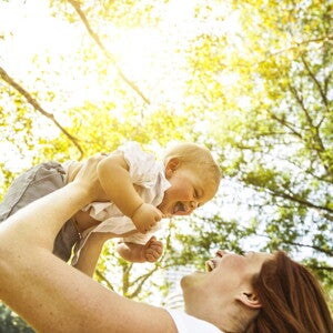 Витамин D для новорожденных: зачем нужен и как правильно давать