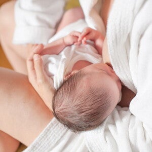 Лактостаз у кормящей мамы: симптомы и лечение | Nestlebaby.com.ua