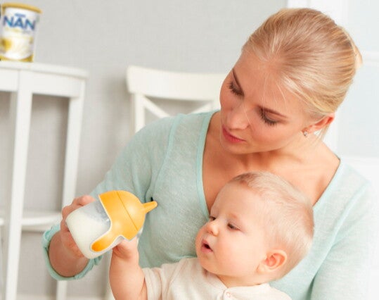 Як правильно вибрати молочну сумiш для дитини пiсля одного року